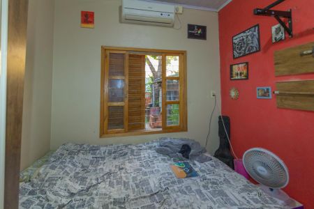 Casa à venda com 300m², 5 quartos e 3 vagas Casa à venda com 300m², 5 quartos e 3 vagasQuarto 5