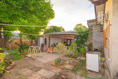 Casa à venda com 300m², 5 quartos e 3 vagas Casa à venda com 300m², 5 quartos e 3 vagasÁrea comum