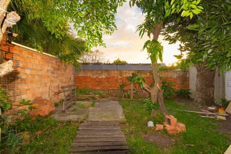 Casa à venda com 300m², 5 quartos e 3 vagas Casa à venda com 300m², 5 quartos e 3 vagasVista do Quarto 5