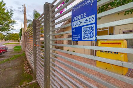 Casa à venda com 300m², 5 quartos e 3 vagas Casa à venda com 300m², 5 quartos e 3 vagasPlaca