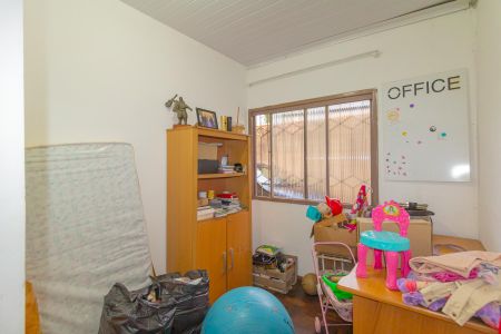 Casa à venda com 300m², 5 quartos e 3 vagas Casa à venda com 300m², 5 quartos e 3 vagasQuarto 2