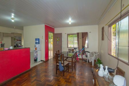 Casa à venda com 300m², 5 quartos e 3 vagas Casa à venda com 300m², 5 quartos e 3 vagasSala