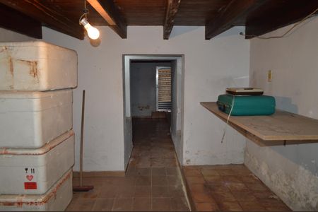 Casa à venda com 160m², 4 quartos e 1 vagaPorão