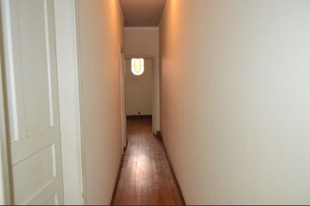 Casa à venda com 160m², 4 quartos e 1 vagaCorredor