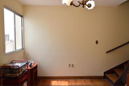 Casa à venda com 160m², 4 quartos e 1 vagaSala