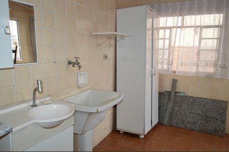 Casa à venda com 160m², 4 quartos e 1 vagaÁrea de Serviço