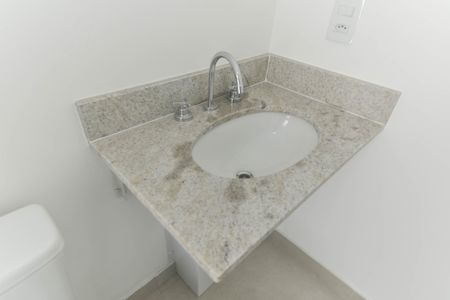 Apartamento à venda com 72m², 2 quartos e 1 vaga Apartamento à venda com 72m², 2 quartos e 1 vagaBanheiro da Suíte 1