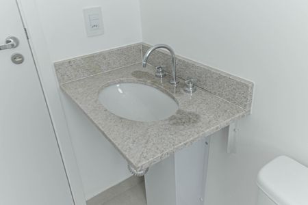 Apartamento à venda com 72m², 2 quartos e 1 vaga Apartamento à venda com 72m², 2 quartos e 1 vagaBanheiro da Suíte 2