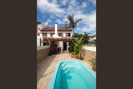 Casa à venda com 192m², 4 quartos e 1 vagaÁrea comum - Piscina