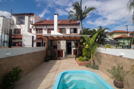 Casa à venda com 192m², 4 quartos e 1 vagaÁrea comum - Piscina