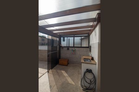 Casa à venda com 192m², 4 quartos e 1 vagaÁrea comum - Piscina