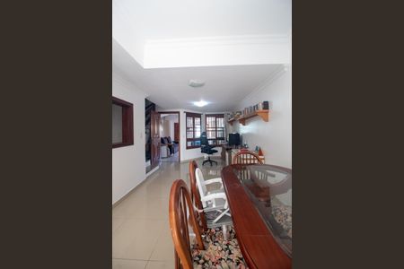 Casa à venda com 192m², 4 quartos e 1 vagaSala/Escritorio