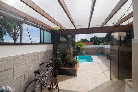 Casa à venda com 192m², 4 quartos e 1 vagaÁrea comum - Piscina