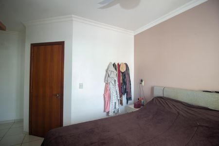 Casa à venda com 192m², 4 quartos e 1 vagaSuíte