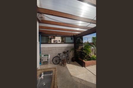 Casa à venda com 192m², 4 quartos e 1 vagaÁrea comum - Piscina