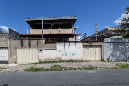 Casa à venda com 360m², 3 quartos e 1 vagaFachada