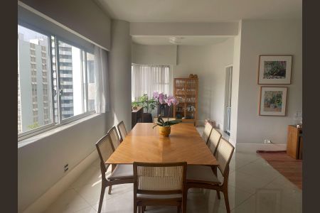 Apartamento à venda com 189m², 3 quartos e 1 vaga Apartamento à venda com 189m², 3 quartos e 1 vagaSala de Jantar