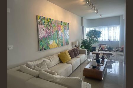 Apartamento à venda com 189m², 3 quartos e 1 vaga Apartamento à venda com 189m², 3 quartos e 1 vagaSala