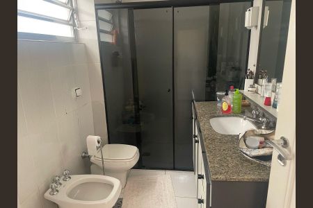 Apartamento à venda com 189m², 3 quartos e 1 vaga Apartamento à venda com 189m², 3 quartos e 1 vagaBanheiro