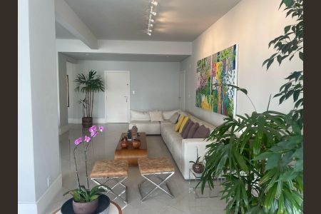 Apartamento à venda com 189m², 3 quartos e 1 vaga Apartamento à venda com 189m², 3 quartos e 1 vagaSala