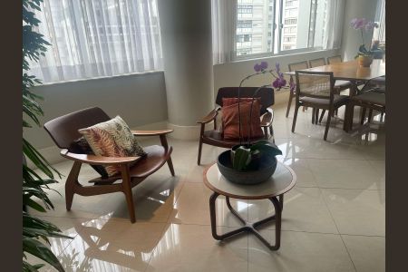 Apartamento à venda com 189m², 3 quartos e 1 vaga Apartamento à venda com 189m², 3 quartos e 1 vagaSala de Jantar
