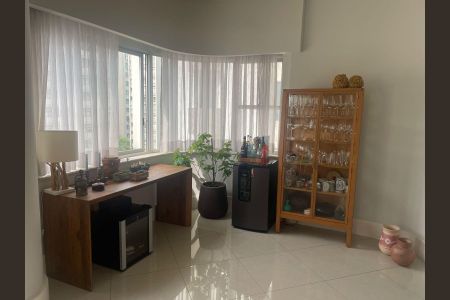 Apartamento à venda com 189m², 3 quartos e 1 vaga Apartamento à venda com 189m², 3 quartos e 1 vagaSala de Jantar