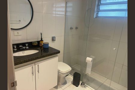 Apartamento à venda com 189m², 3 quartos e 1 vaga Apartamento à venda com 189m², 3 quartos e 1 vagaBanheiro 2