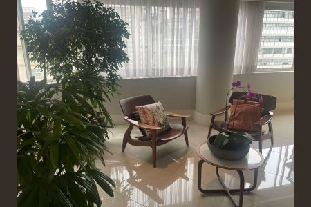 Apartamento à venda com 189m², 3 quartos e 1 vaga Apartamento à venda com 189m², 3 quartos e 1 vagaSala de Jantar