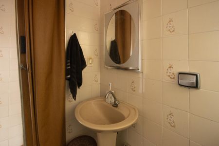 Casa à venda com 255m², 4 quartos e 2 vagasBanheiro 2