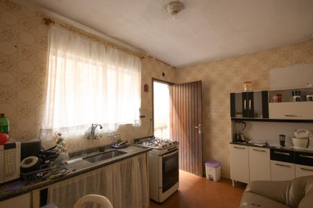 Casa à venda com 255m², 4 quartos e 2 vagasCozinha 2