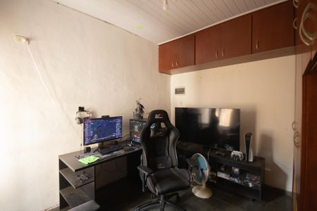 Casa à venda com 255m², 4 quartos e 2 vagasQuarto 2