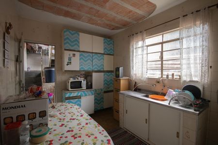 Casa à venda com 255m², 4 quartos e 2 vagasCasa 1 Cozinha