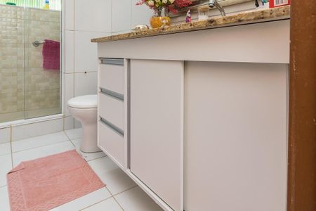 Apartamento à venda com 64m², 3 quartos e 1 vaga Apartamento à venda com 64m², 3 quartos e 1 vagaBanheiro