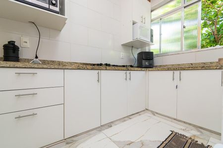 Apartamento à venda com 64m², 3 quartos e 1 vaga Apartamento à venda com 64m², 3 quartos e 1 vagaCozinha - Armários