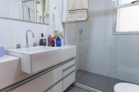 Apartamento à venda com 104m², 2 quartos e 2 vagas Apartamento à venda com 104m², 2 quartos e 2 vagasBanheiro da Suíte