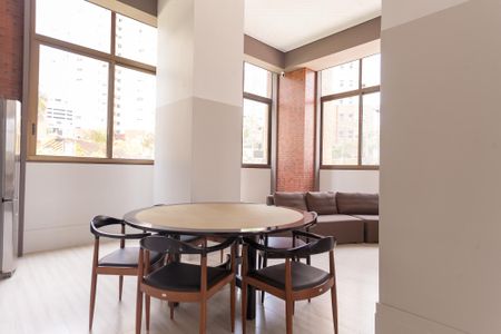 Apartamento à venda com 104m², 2 quartos e 2 vagas Apartamento à venda com 104m², 2 quartos e 2 vagasÁrea comum - Salão de festas