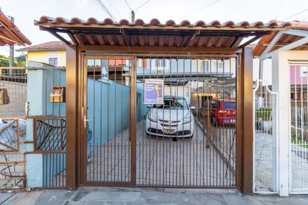 Casa à venda com 80m², 2 quartos e 2 vagasFachada