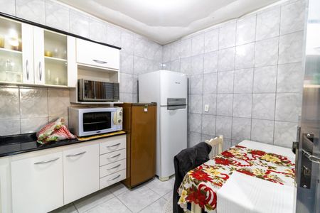 Casa à venda com 80m², 2 quartos e 2 vagasCozinha