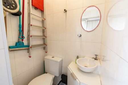 Apartamento à venda com 58m², 2 quartos e 1 vagaBanheiro de serviço