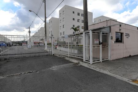 Apartamento para alugar com 57m², 2 quartos e 1 vaga Apartamento para alugar com 57m², 2 quartos e 1 vagaFachada