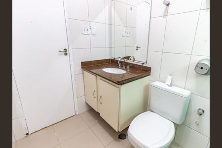 Casa para alugar com 100m², 2 quartos e 1 vaga Casa para alugar com 100m², 2 quartos e 1 vagaBanheiro