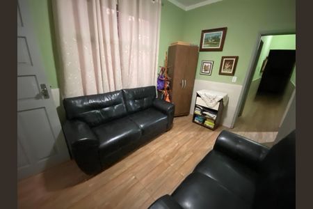 Casa à venda com 200m², 2 quartos e sem vaga Casa à venda com 200m², 2 quartos e sem vagaSala