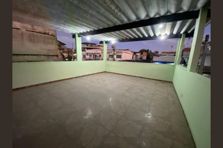 Casa à venda com 200m², 2 quartos e sem vaga Casa à venda com 200m², 2 quartos e sem vagaTerraço