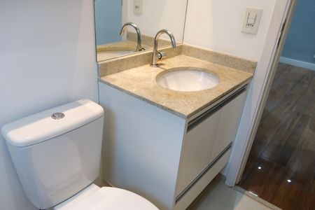 Apartamento à venda com 62m², 2 quartos e 2 vagas Apartamento à venda com 62m², 2 quartos e 2 vagasBanheiro