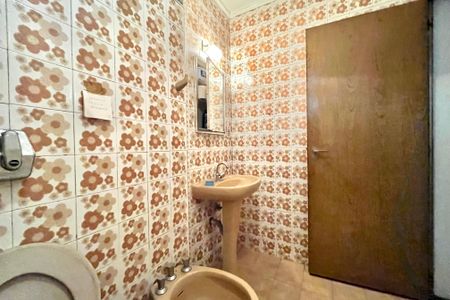 Apartamento à venda com 67m², 2 quartos e 1 vaga Apartamento à venda com 67m², 2 quartos e 1 vagaBanheiro