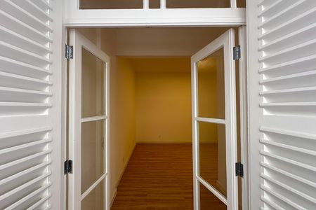 Apartamento para alugar com 130m², 3 quartos e sem vaga Apartamento para alugar com 130m², 3 quartos e sem vagaQuarto 02