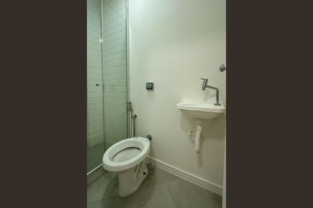 Apartamento para alugar com 130m², 3 quartos e sem vaga Apartamento para alugar com 130m², 3 quartos e sem vagaBanheiro de serviço