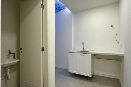 Apartamento para alugar com 130m², 3 quartos e sem vaga Apartamento para alugar com 130m², 3 quartos e sem vagaÁrea de Serviço