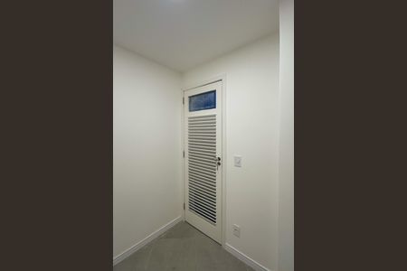 Apartamento para alugar com 130m², 3 quartos e sem vaga Apartamento para alugar com 130m², 3 quartos e sem vagaQuarto de Serviço