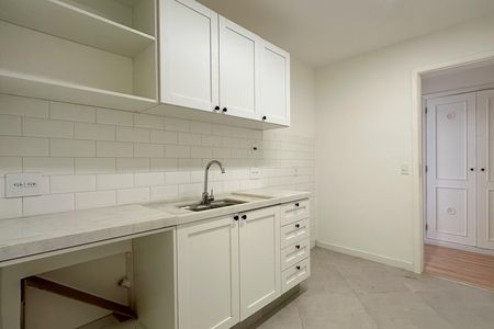 Apartamento para alugar com 130m², 3 quartos e sem vaga Apartamento para alugar com 130m², 3 quartos e sem vagaCozinha